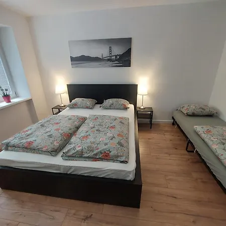 Dvojizbovy V Senci Senec