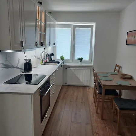 Dvojizbovy V Senci Senec